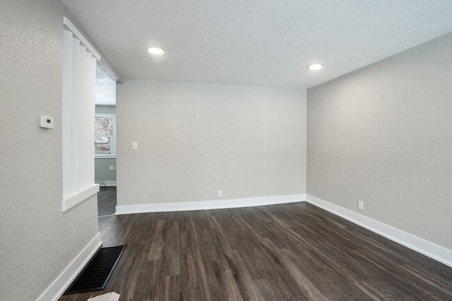 Building Photo - 1209 Parker St