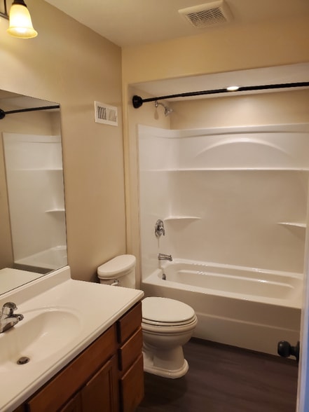 Building Photo - 18 Ford Way