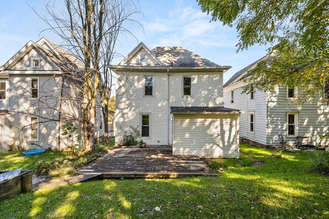 Building Photo - 37 W Arch St