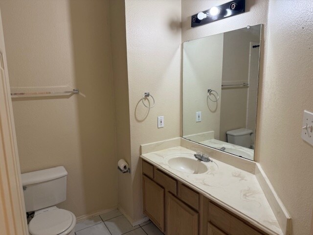 Building Photo - 2110 Bay View Dr