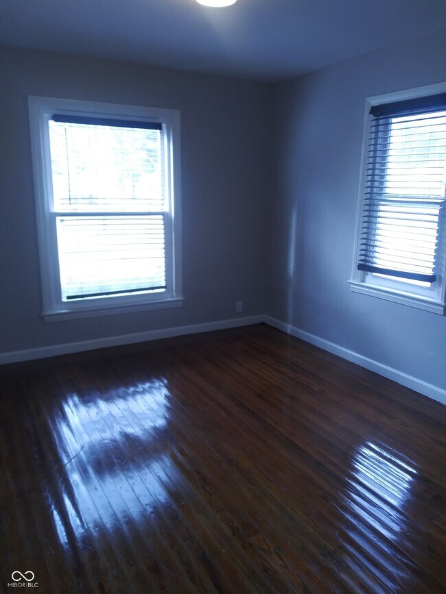 Building Photo - 4923 Carvel Ave