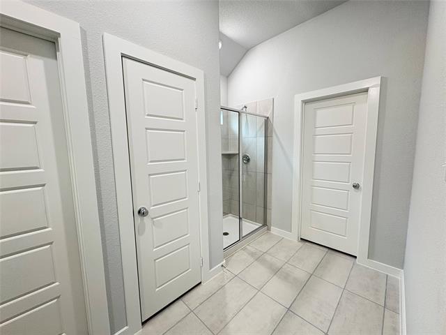 Building Photo - 120 Greenbriar Dr