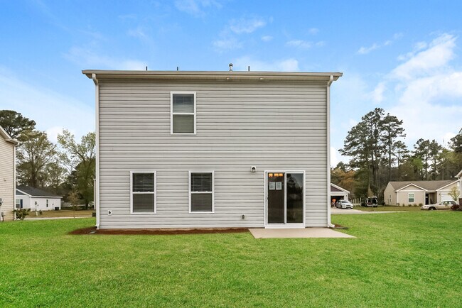 Building Photo - 118 Bent Holly Dr