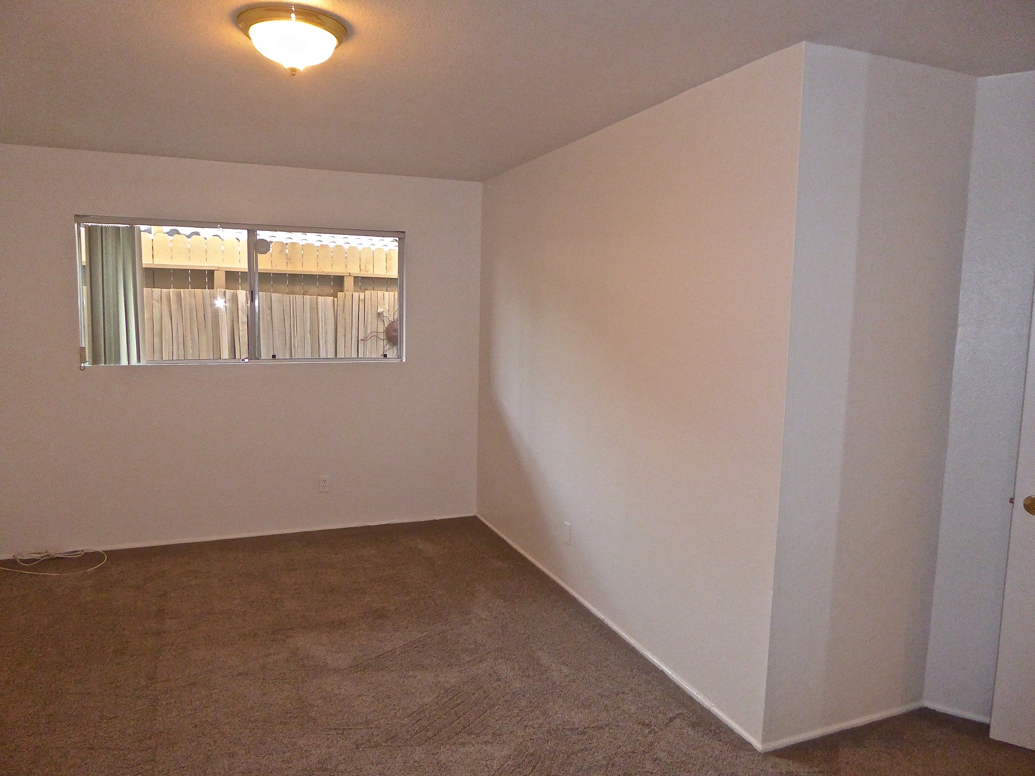 new carpets throughout - 1201 Buena Vista