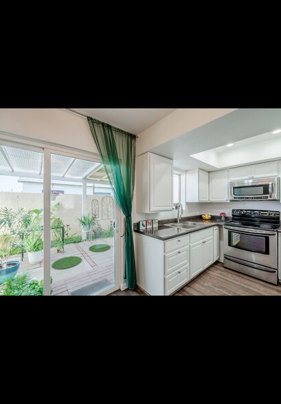 Building Photo - 17241 N 16th Dr