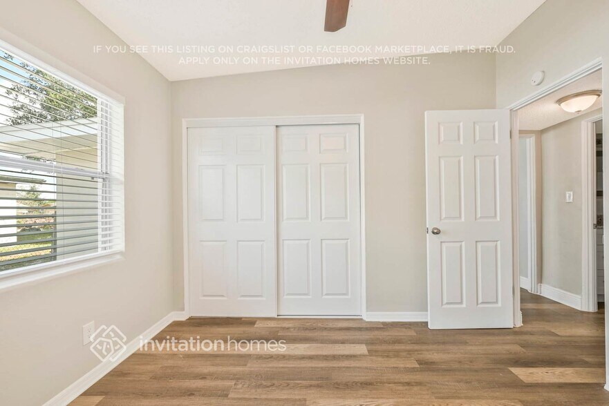 Building Photo - 2412 Martinwood Dr