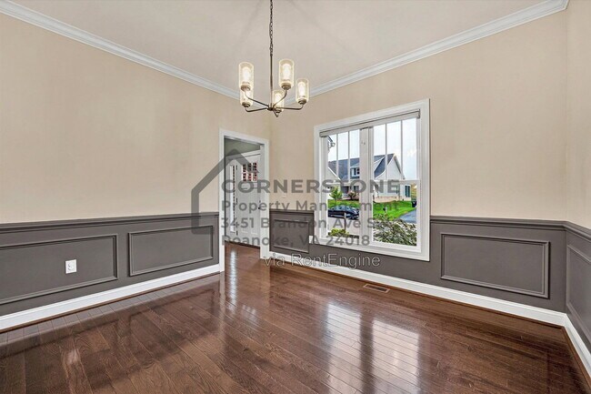 Building Photo - 2737 Russlen Dr