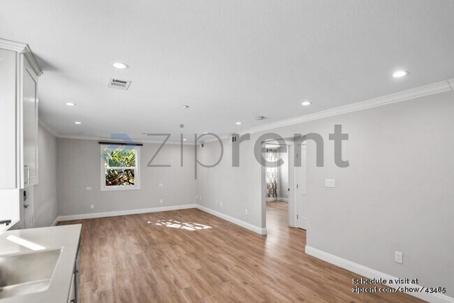 Building Photo - 1128 Adeline St