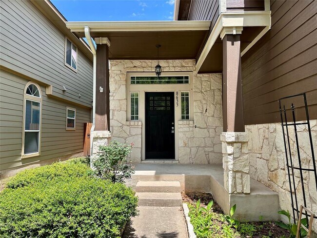 Building Photo - 8633 White Ibis Dr