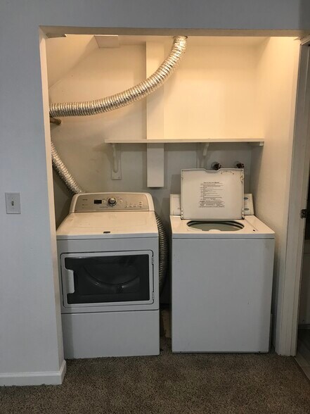 Building Photo - 85 Pepperdine dr