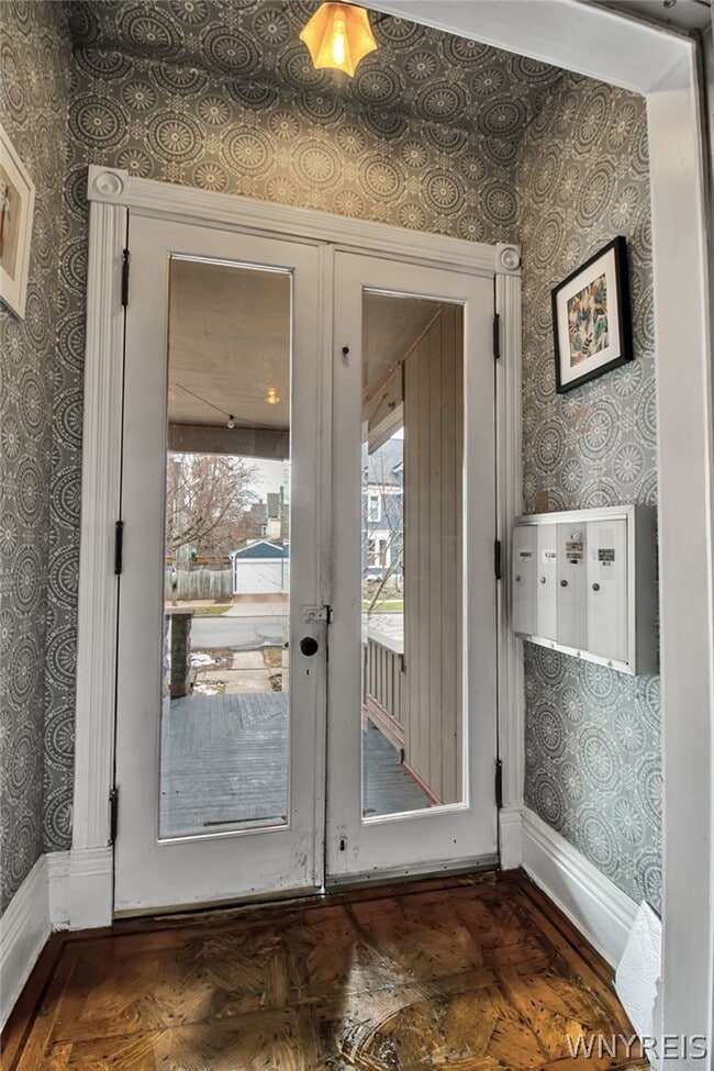 Building Photo - 370 Bryant St