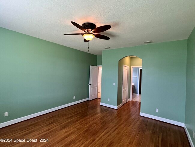 Building Photo - 1874 Bermuda Ct
