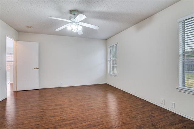 Building Photo - 206 Trenton Dr