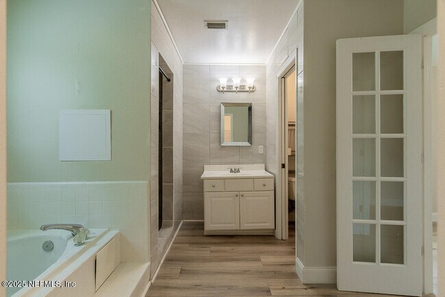 Building Photo - 2168 Minorcan St