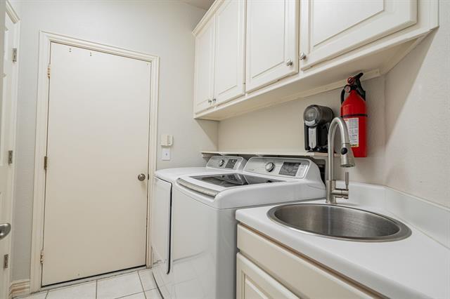 Building Photo - 601 Uvalde Ct