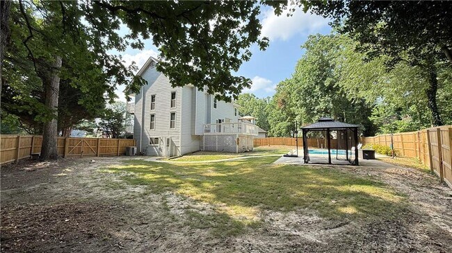 Building Photo - 737 Calico Ln