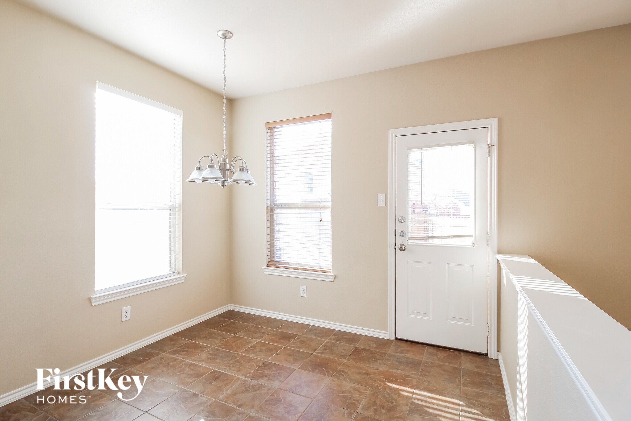 Building Photo - 4532 Fir Dr