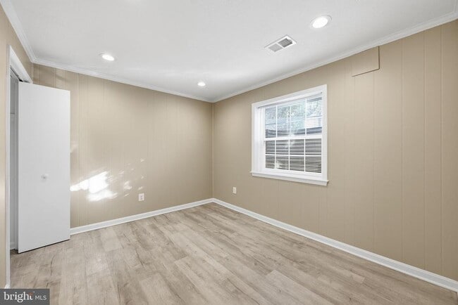 Building Photo - 14602 King Lear Ct