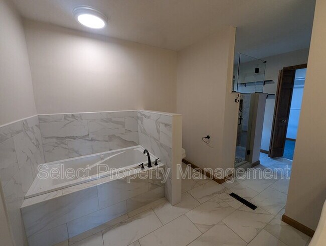 Building Photo - 10931 Smokey Ridge Pl