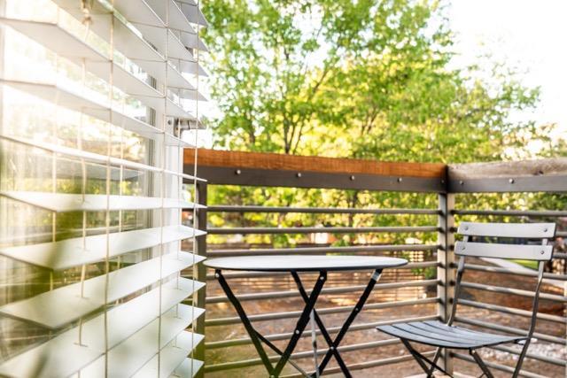 Building Photo - 2505 Thornton Rd