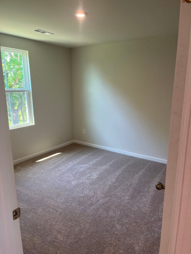 Building Photo - 4159 S Downs Cir