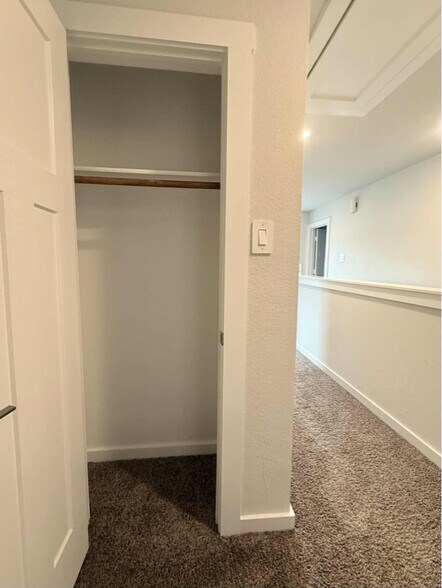 Building Photo - 1218 Amistad Lp