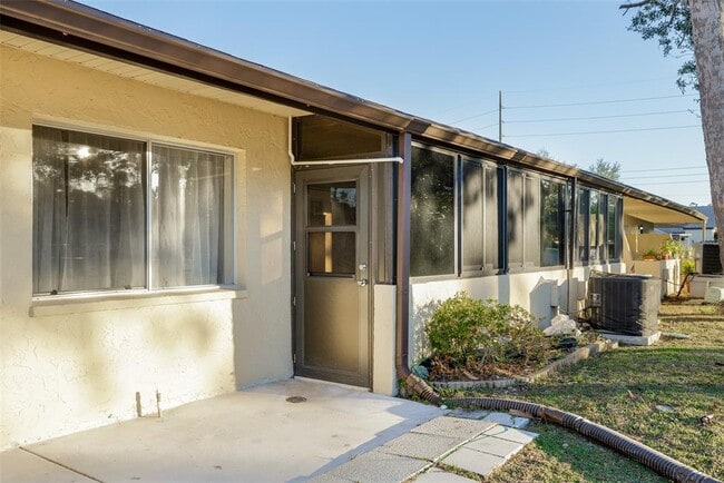 Building Photo - 1515 12th Ct SE