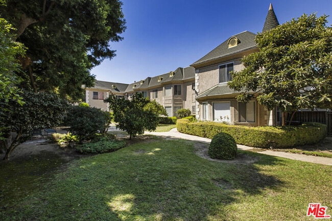 Building Photo - 1147 Westmoreland Ave