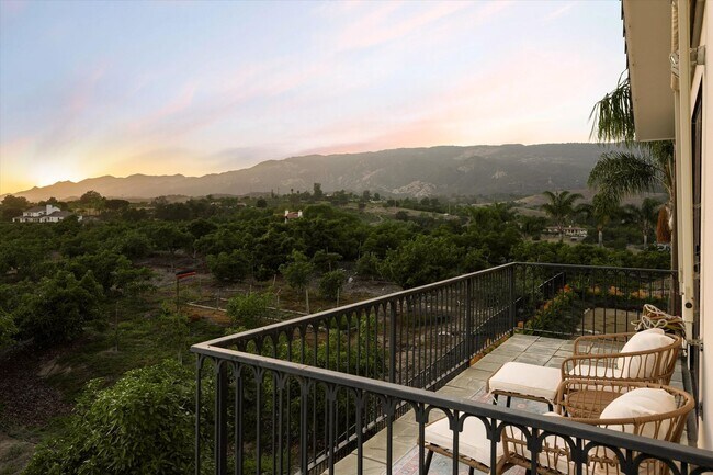 Building Photo - 6060 La Goleta Rd
