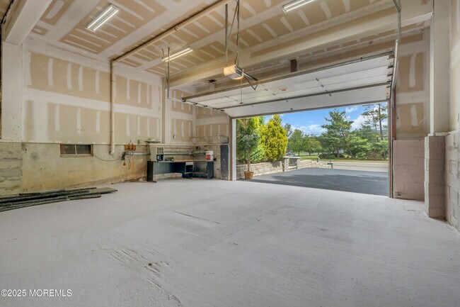 Building Photo - 352 Leesville Rd