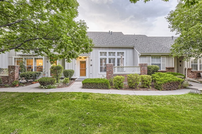 Building Photo - 2980 W Long Dr