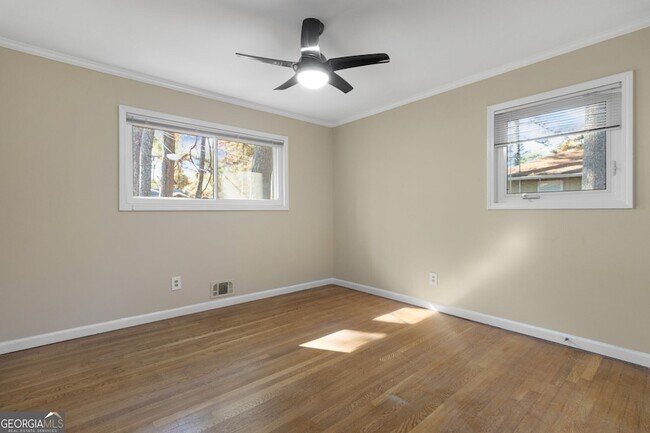 Building Photo - 2958 Harcourt Dr