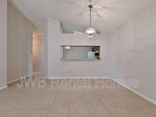 Building Photo - 2284 Destine Ln