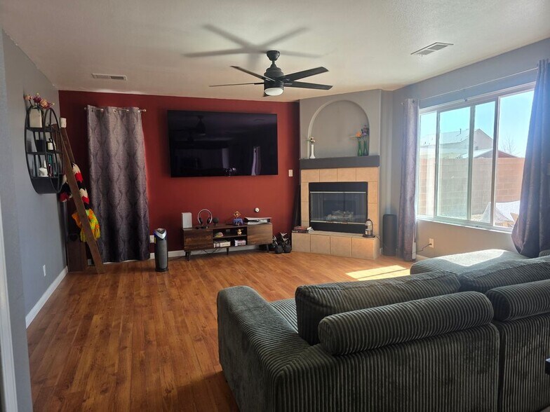 Building Photo - 10216 Calle Maravilla Ct NW