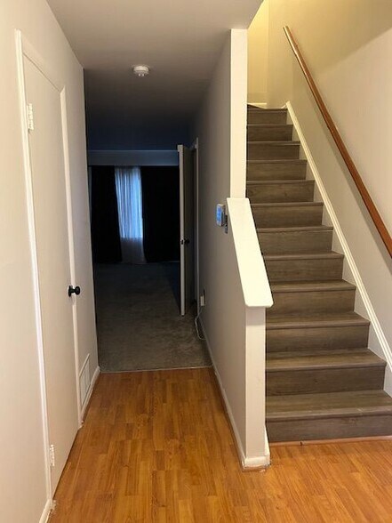 Building Photo - 8747 Brae Brooke Dr