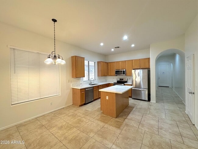 Building Photo - 3013 W Glenhaven Dr