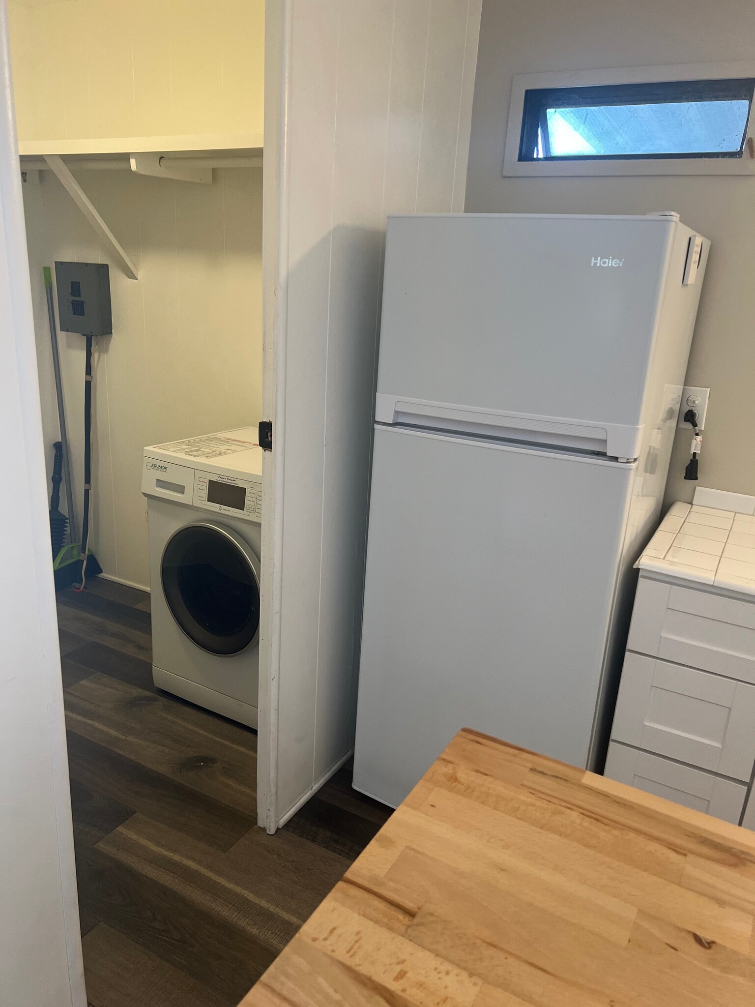 Building Photo - 21001 Plummer St