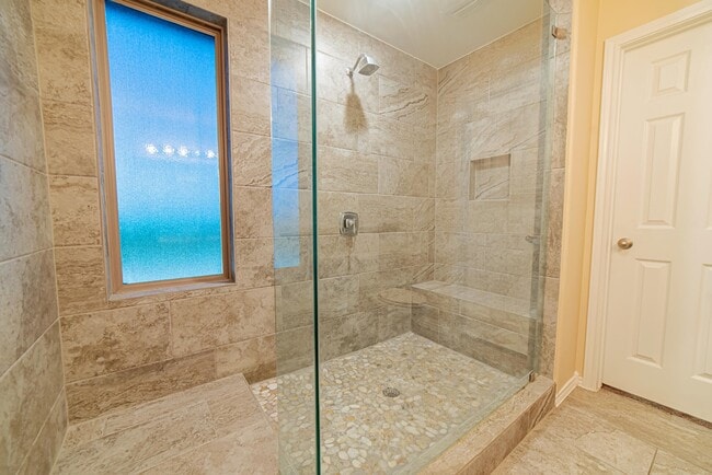 Building Photo - 3305 Charolais Dr