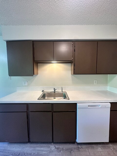 Building Photo - 2-Bedroom Apartment, Upstairs, Near Transp...