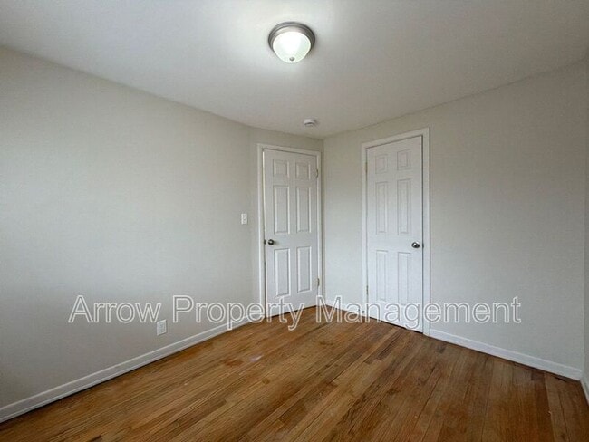 Building Photo - 5443 Benton St