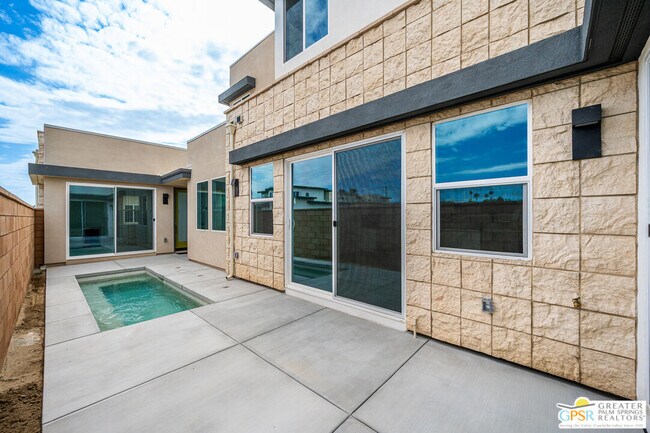 Building Photo - 2651 Lavender Ln