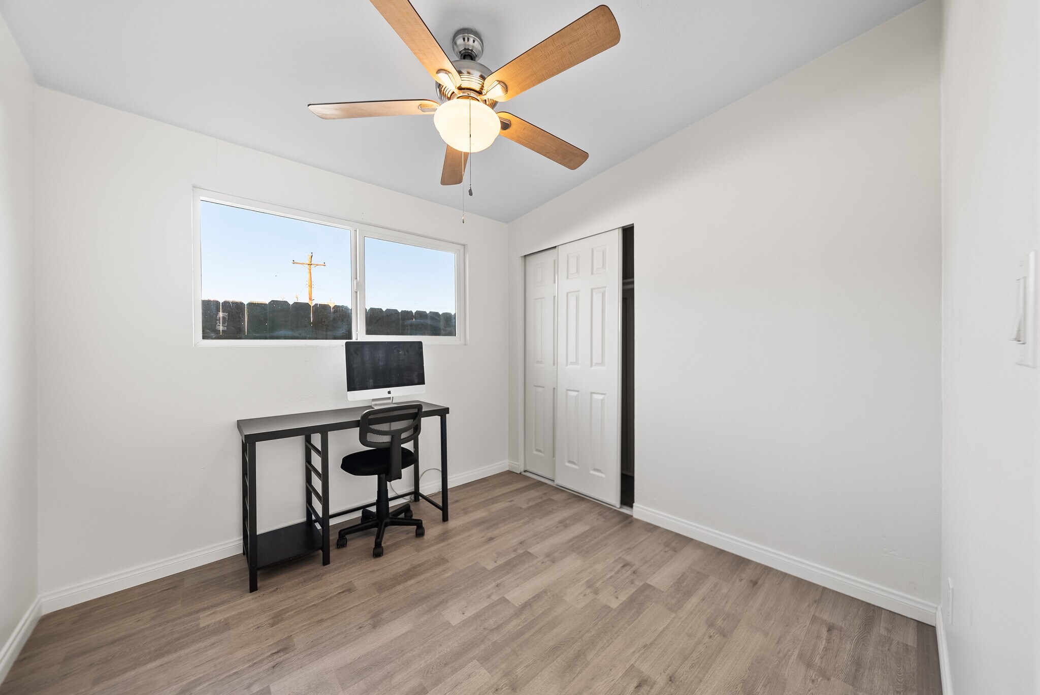 Building Photo - 9254 Fairlawn St