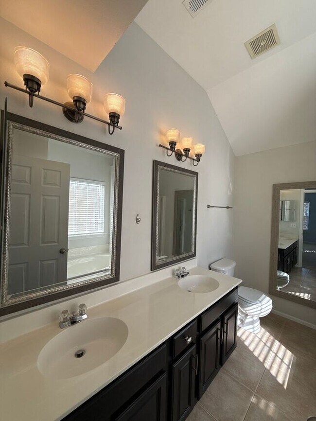 Building Photo - Southampton