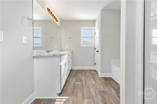 Building Photo - 2164 Savannah Dr