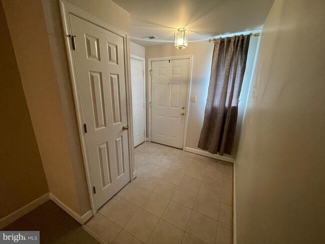 Building Photo - 11303 Kings Crest Ct