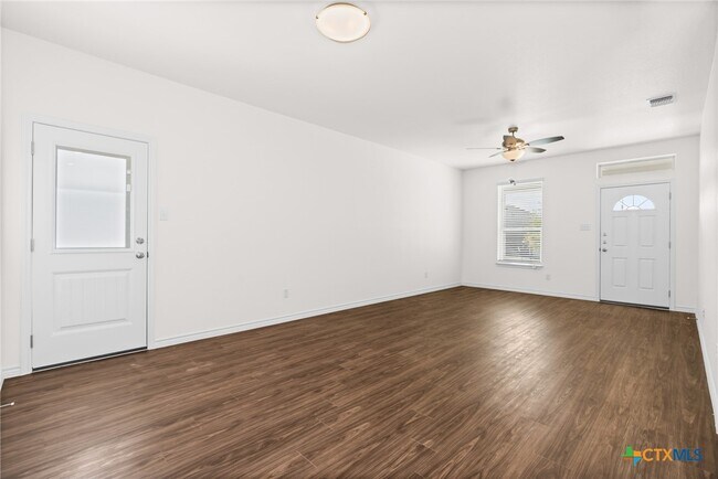 Building Photo - 5308 Rose Gdn Lp