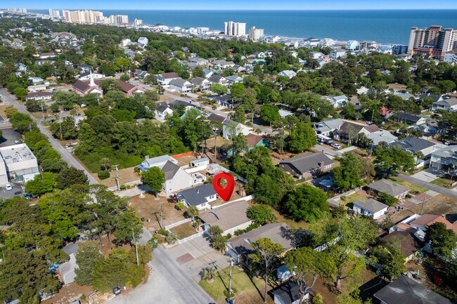 Building Photo - Coastal Living at its Best: Charming 3-Bedroom Near the Beach