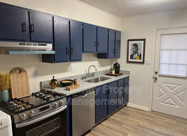 Building Photo - 453 Pecan Tree Ct