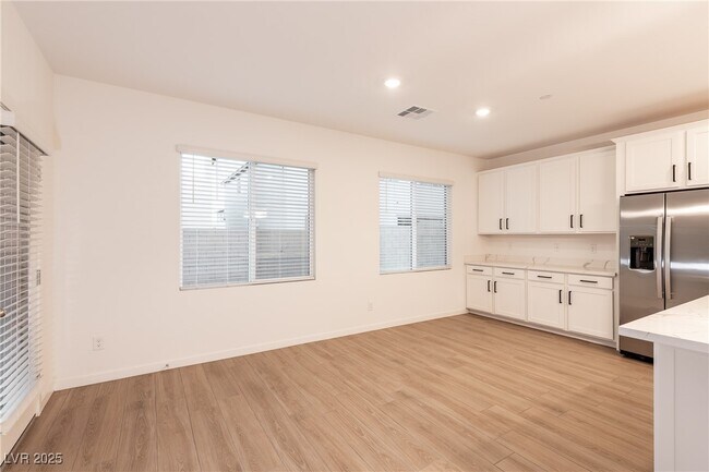 Building Photo - 494 Francesca Crst St