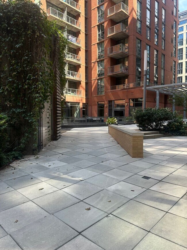 Building Photo - 1 Bedroom 1 Bath Condo Near Capitol Hill